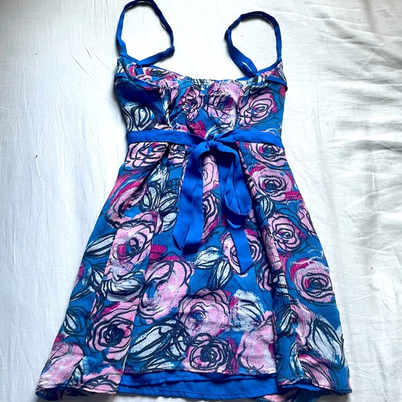 Modern Floral Print Spaghetti Strap Blouse INC International Concepts Size 2 - Picture 15 of 15